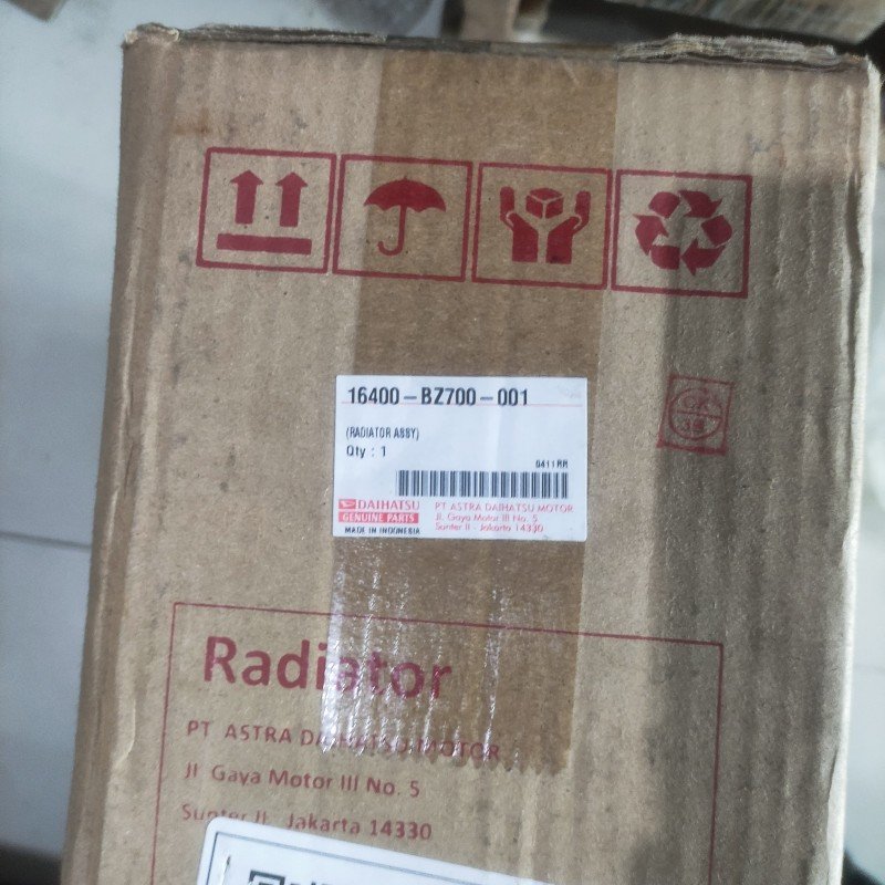 Radiator Grand avanza matic Original